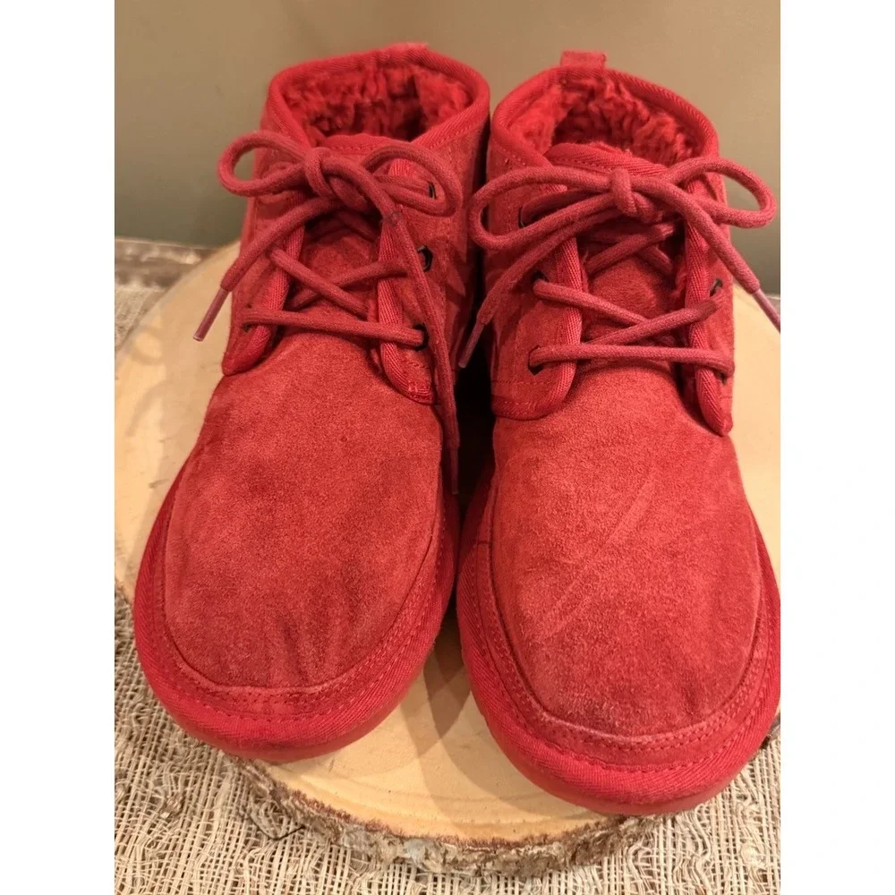 UGG AUSTRALIA NEUMEL 3236  SAMBA RED CHUKKA ANKLE BOOTS MENS SIZE 7‎